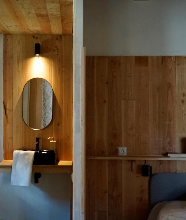 Can Tat, Loft In A Old Coach House Sant Jordi Desvalls Luaran gambar