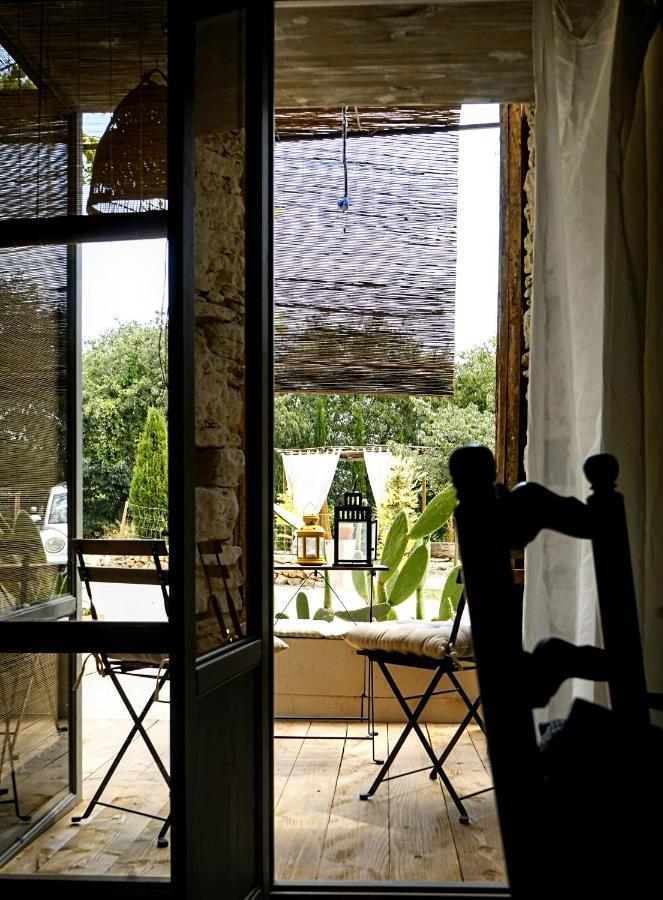 Can Tat, Loft In A Old Coach House Sant Jordi Desvalls Luaran gambar
