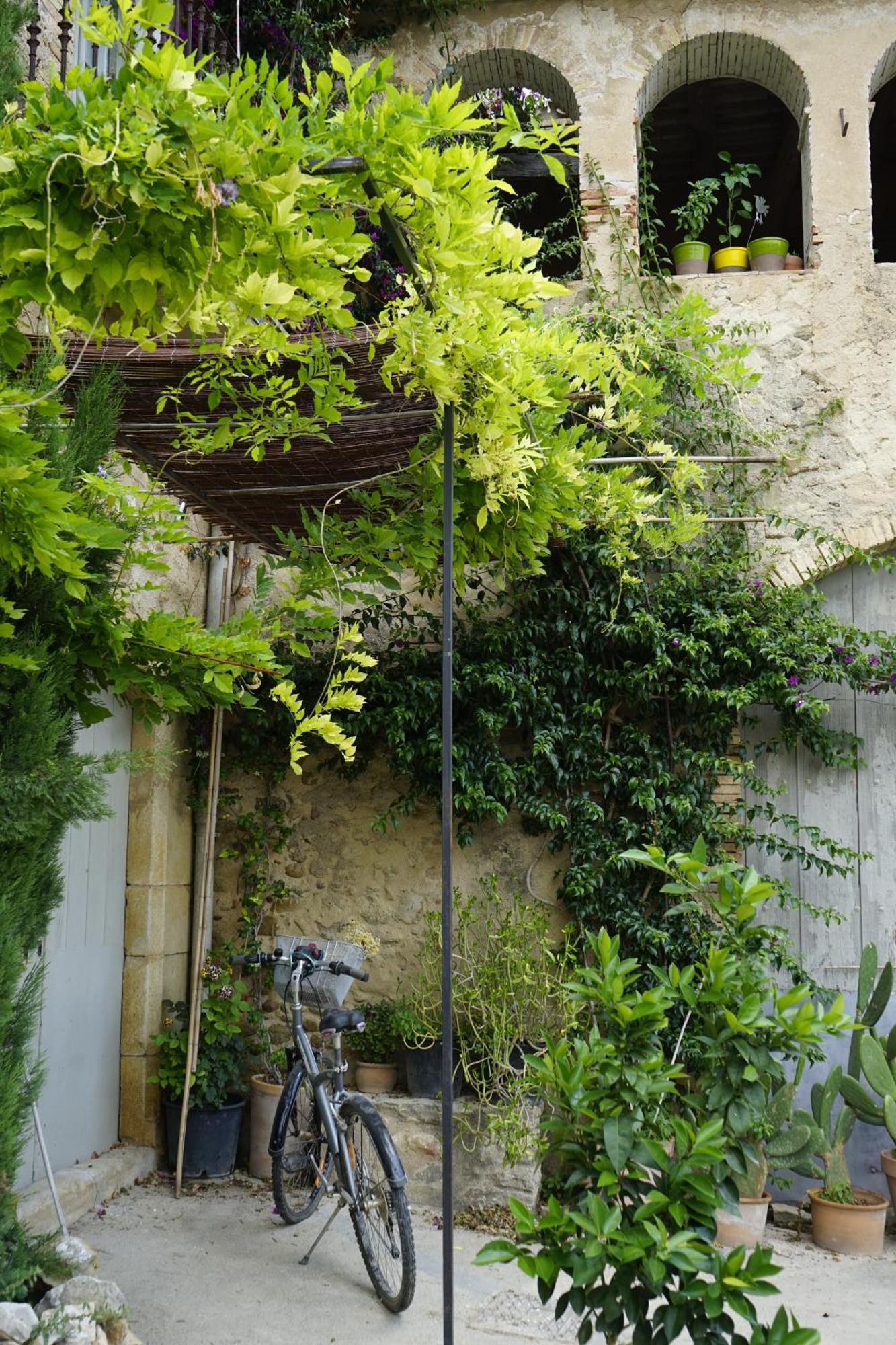 Can Tat, Loft In A Old Coach House Sant Jordi Desvalls Luaran gambar