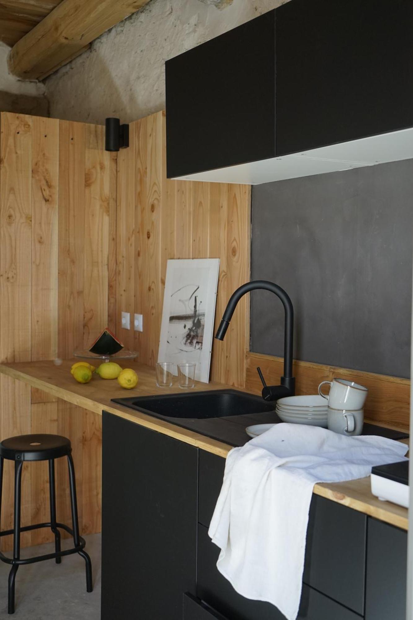 Can Tat, Loft In A Old Coach House Sant Jordi Desvalls Luaran gambar